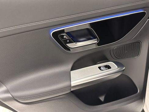 Certified 2025 Mercedes-Benz GLC 300 4MATIC image 24