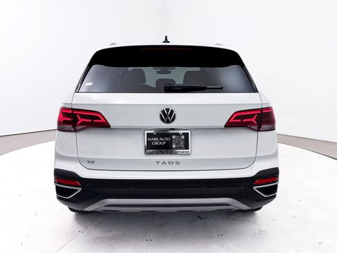 Used 2024 Volkswagen Taos SE image 14