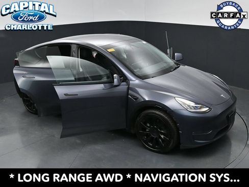 Used 2022 Tesla Model Y Long Range AWD/4WD image 32