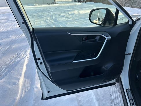 Used 2019 Toyota RAV4 LE w/ All Weather Liner Package image 18