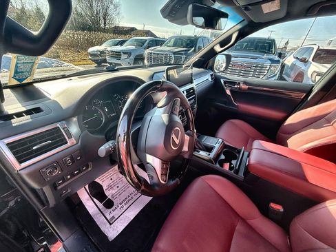 Used 2023 Lexus GX 460 Premium image 16