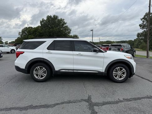 Used 2020 Ford Explorer XLT RWD image 7