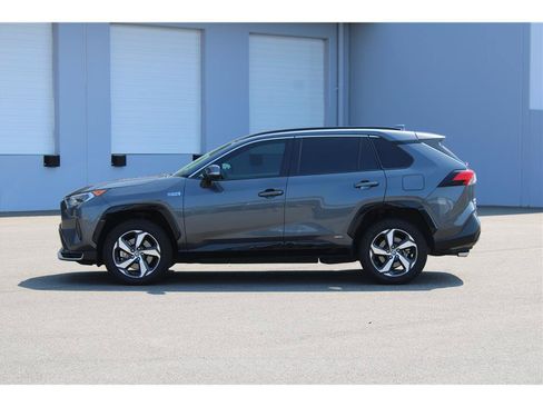 Used 2021 Toyota RAV4 SE w/ Weather & Moonroof Package AWD/4WD image 2