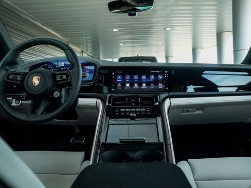 New 2026 Porsche Panamera image 24