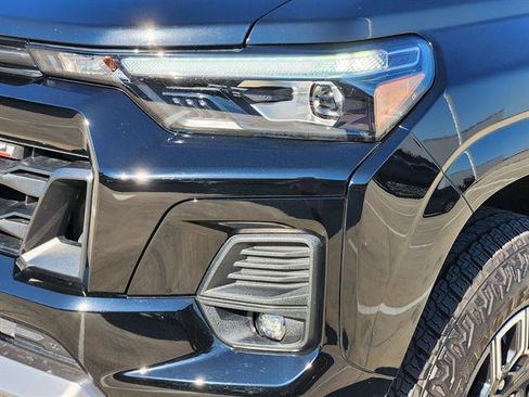 Used 2023 Chevrolet Colorado Z71 w/ Z71 Convenience Package 2 image 5