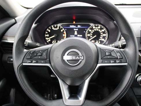 Used 2023 Nissan Altima 2.5 SV image 33