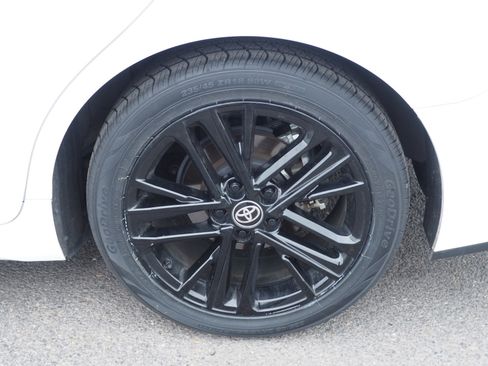 Used 2025 Toyota Camry SE image 8