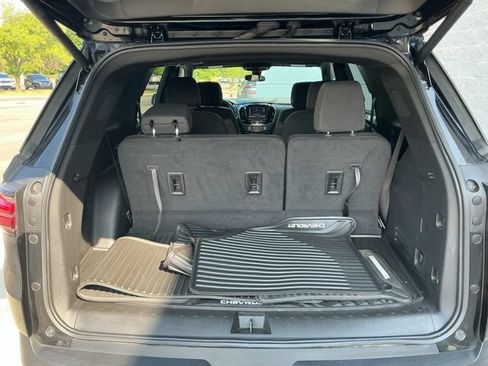Used 2024 Chevrolet Traverse LT w/ Midnight/Sport Edition AWD/4WD image 26