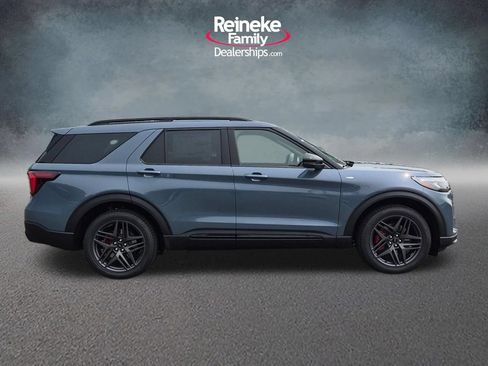 New 2026 Ford Explorer ST-Line w/ ST-Line Street Pack AWD/4WD image 4