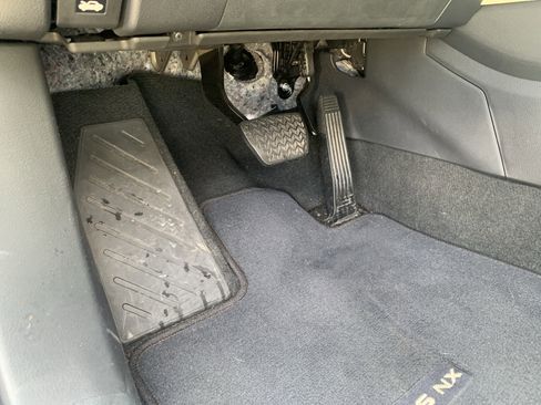 Used 2024 Lexus NX 250 FWD w/ Towing Package (2000 Lbs) image 17