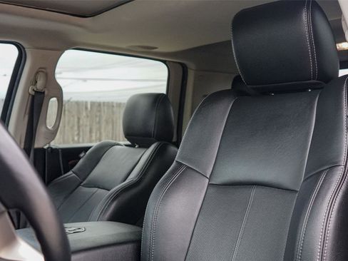 Used 2018 RAM 2500 Laramie w/ Sport Appearance Group AWD/4WD image 11