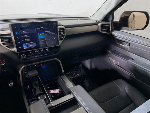 Certified 2024 Toyota Sequoia SR5 image 22