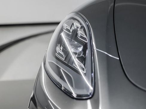 Certified 2023 Porsche Panamera Platinum Edition image 13