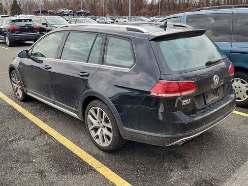 Used 2019 Volkswagen Golf Alltrack SE image 4