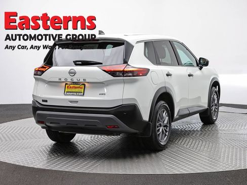 Used 2023 Nissan Rogue S AWD/4WD image 5