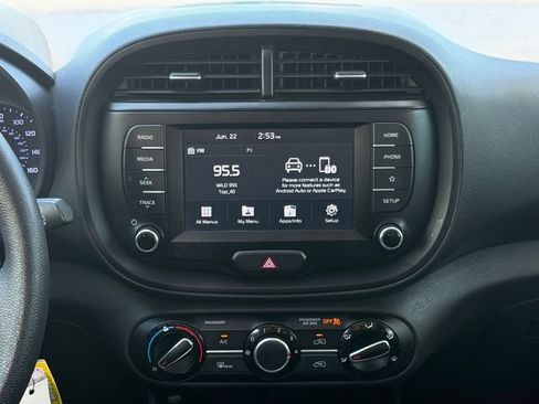 Used 2020 Kia Soul S FWD image 16