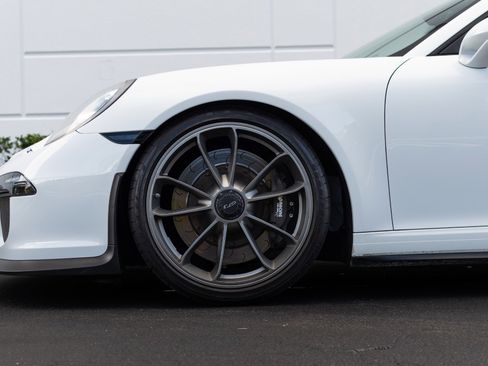 Used 2015 Porsche 911 GT3 image 23