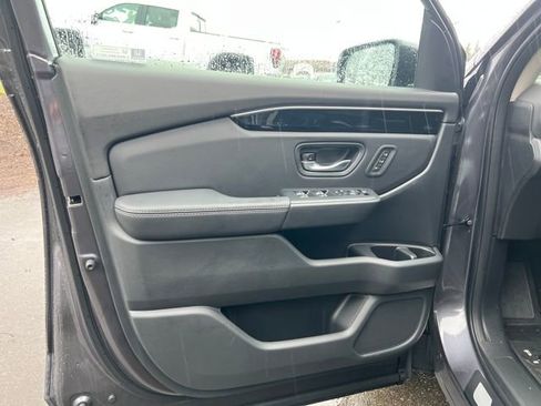 New 2025 Honda Pilot EX-L image 15