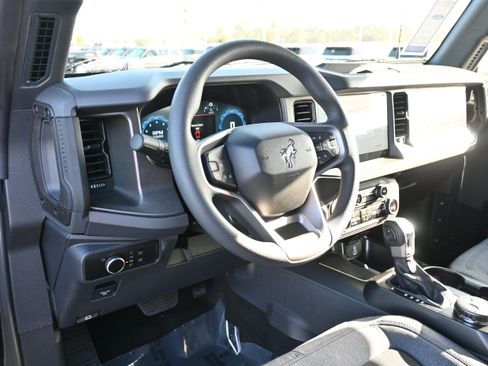New 2025 Ford Bronco 4-Door image 14