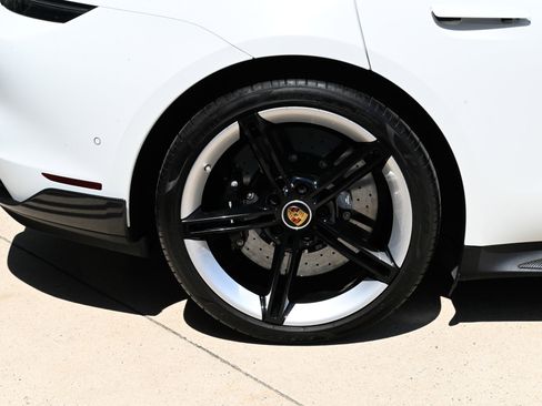 Used 2020 Porsche Taycan Turbo S AWD/4WD image 11