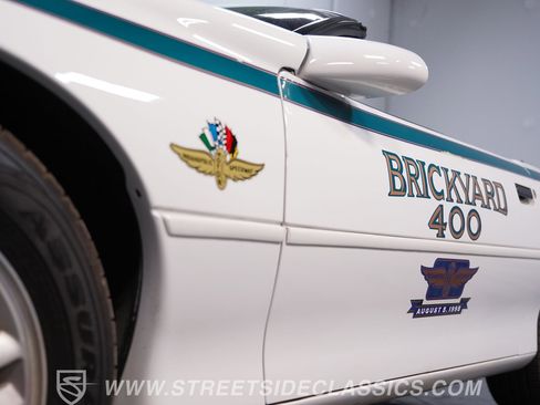 Used 1995 Chevrolet Camaro Z28 RWD image 19