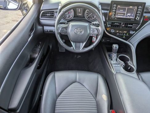 Used 2024 Toyota Camry SE image 11