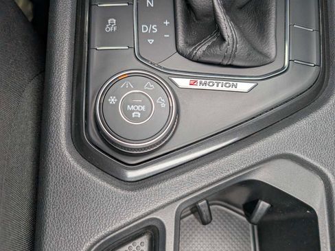 Used 2018 Volkswagen Tiguan S w/ 3rd Row Seat Package image 26