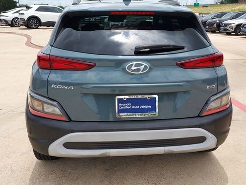 Certified 2022 Hyundai Kona SEL w/ Convenience Package AWD/4WD image 4