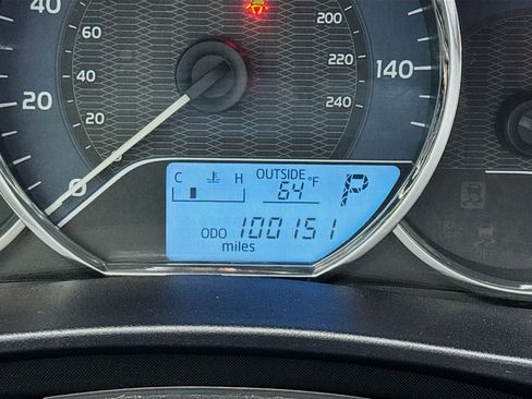 Used 2015 Toyota Corolla LE image 8