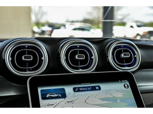 New 2026 Mercedes-Benz GLC 300 4MATIC image 14