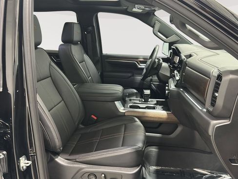 Used 2023 Chevrolet Silverado 1500 High Country w/ High Country Premium Package AWD/4WD image 26