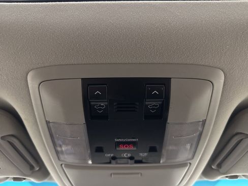 Used 2016 Lexus GX 460 image 39