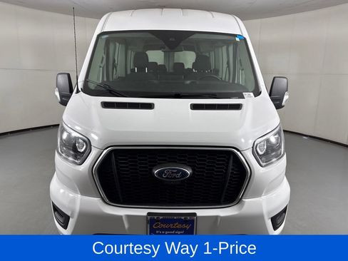 Used 2023 Ford Transit 350 XLT RWD image 4