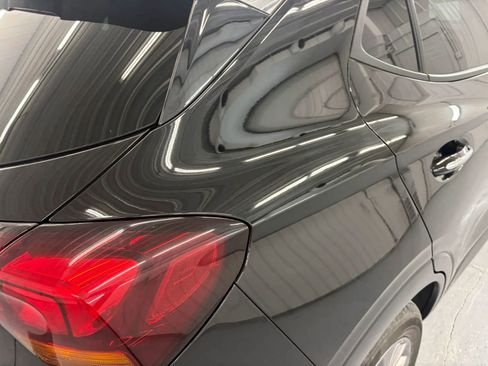 Used 2023 Buick Encore GX Essence w/ Experience Buick Package FWD image 23