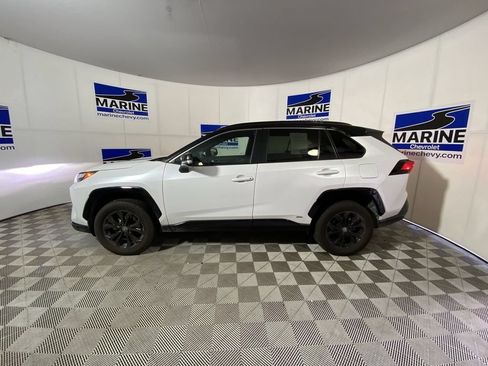 Used 2023 Toyota RAV4 XSE AWD/4WD image 13