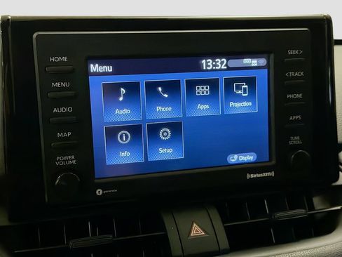 Used 2022 Toyota RAV4 XLE w/ Convenience Package AWD/4WD image 16