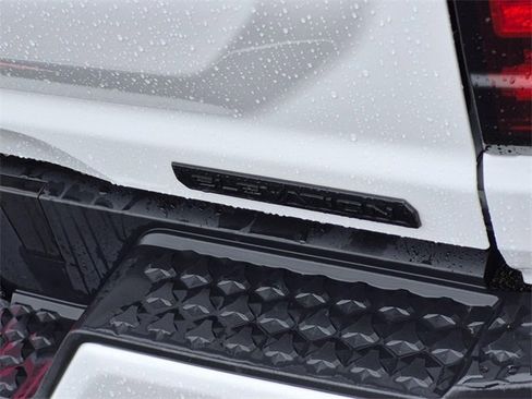 Used 2024 GMC Canyon Elevation image 8