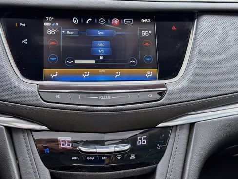 Used 2019 Cadillac XT5 Premium Luxury w/ Driver Assist Package AWD/4WD image 18
