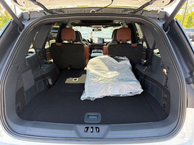 New 2026 Lincoln Aviator Reserve AWD/4WD image 19