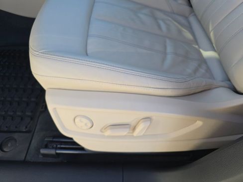 Used 2022 Audi Q5 2.0T Premium Plus w/ Premium Plus Package image 18