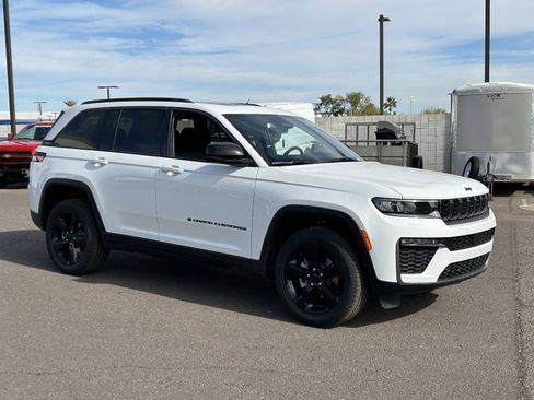 New 2026 Jeep Grand Cherokee Limited w/ Limited Altitude Package image 5