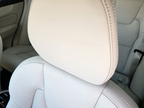 New 2026 Volvo XC60 B5 Ultra w/ Protection Package Premier image 5