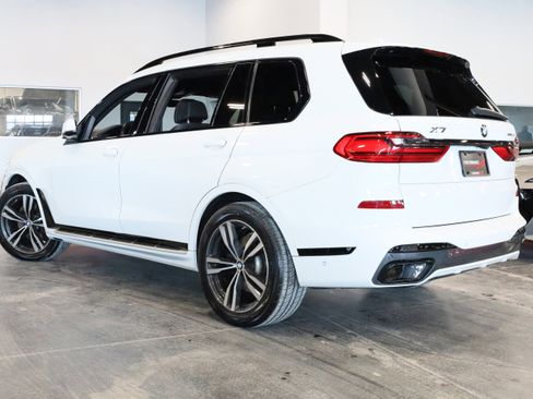 Used 2022 BMW X7 xDrive40i w/ M Sport Package image 4