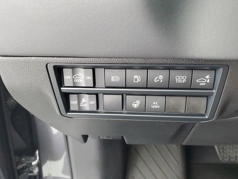 Used 2026 Toyota Tundra Platinum AWD/4WD image 32