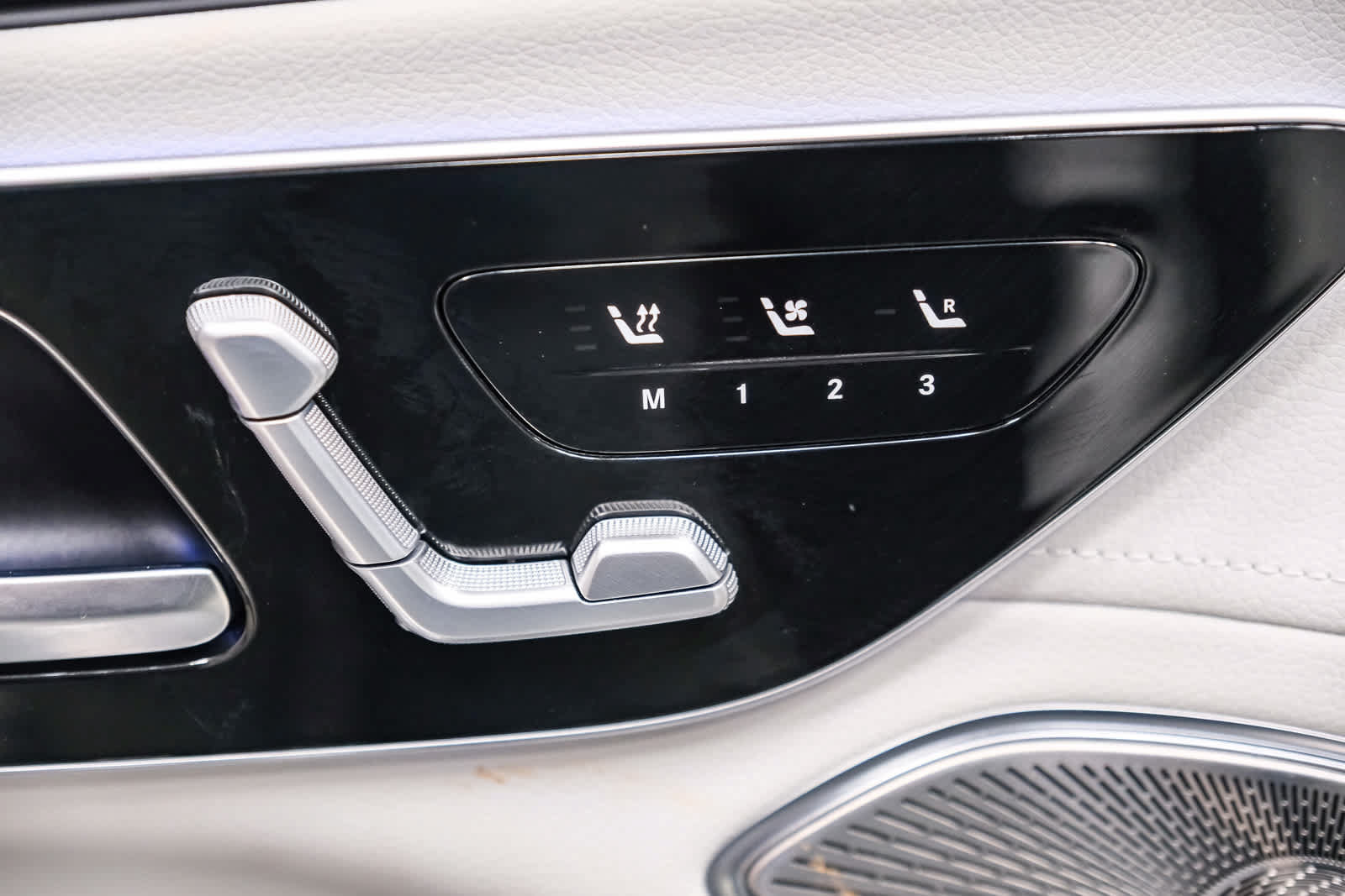 Certified 2023 Mercedes-Benz EQS 450+ SUV image 29