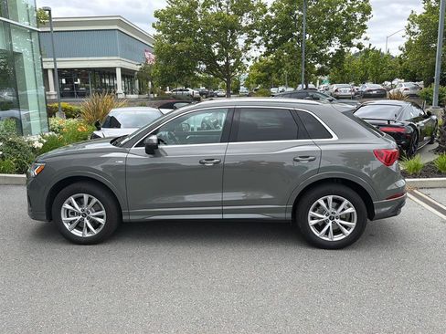 Used 2025 Audi Q3 2.0T Premium w/ Convenience Package AWD/4WD image 9