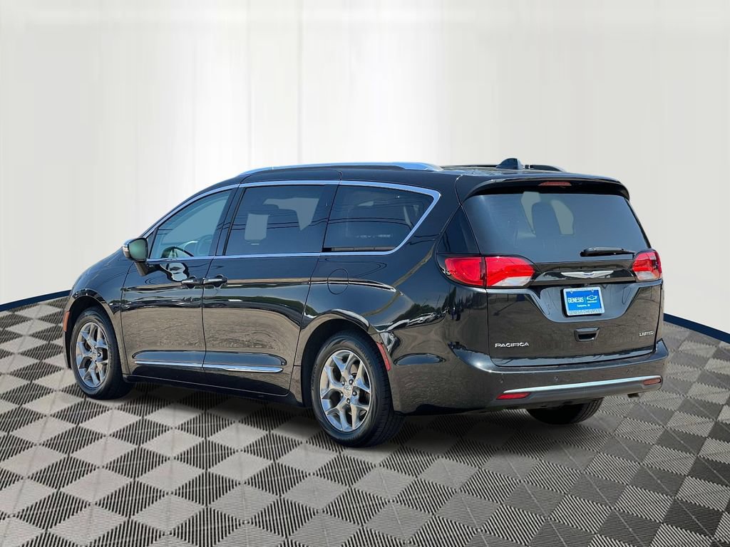 Used 2019 Chrysler Pacifica Limited FWD image 4