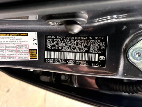 Used 2017 Toyota Prius Two w/ Prius Two Safety Plus Package FWD image 35