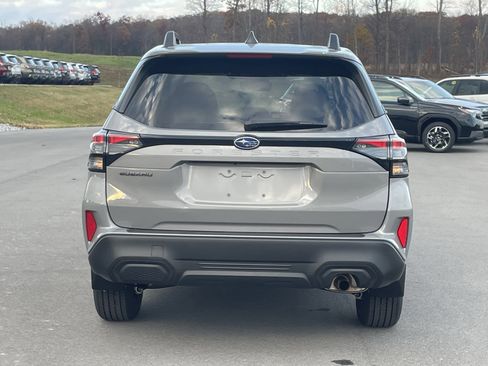 Used 2026 Subaru Forester Premium AWD/4WD image 3