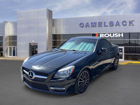 Used 2015 Mercedes-Benz SLK 250 image 2
